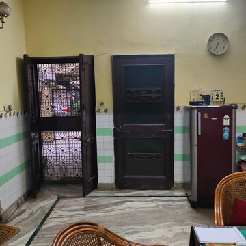 Living Room in 2.5 BHK Independent House at Shalimar Bagh – for Rent