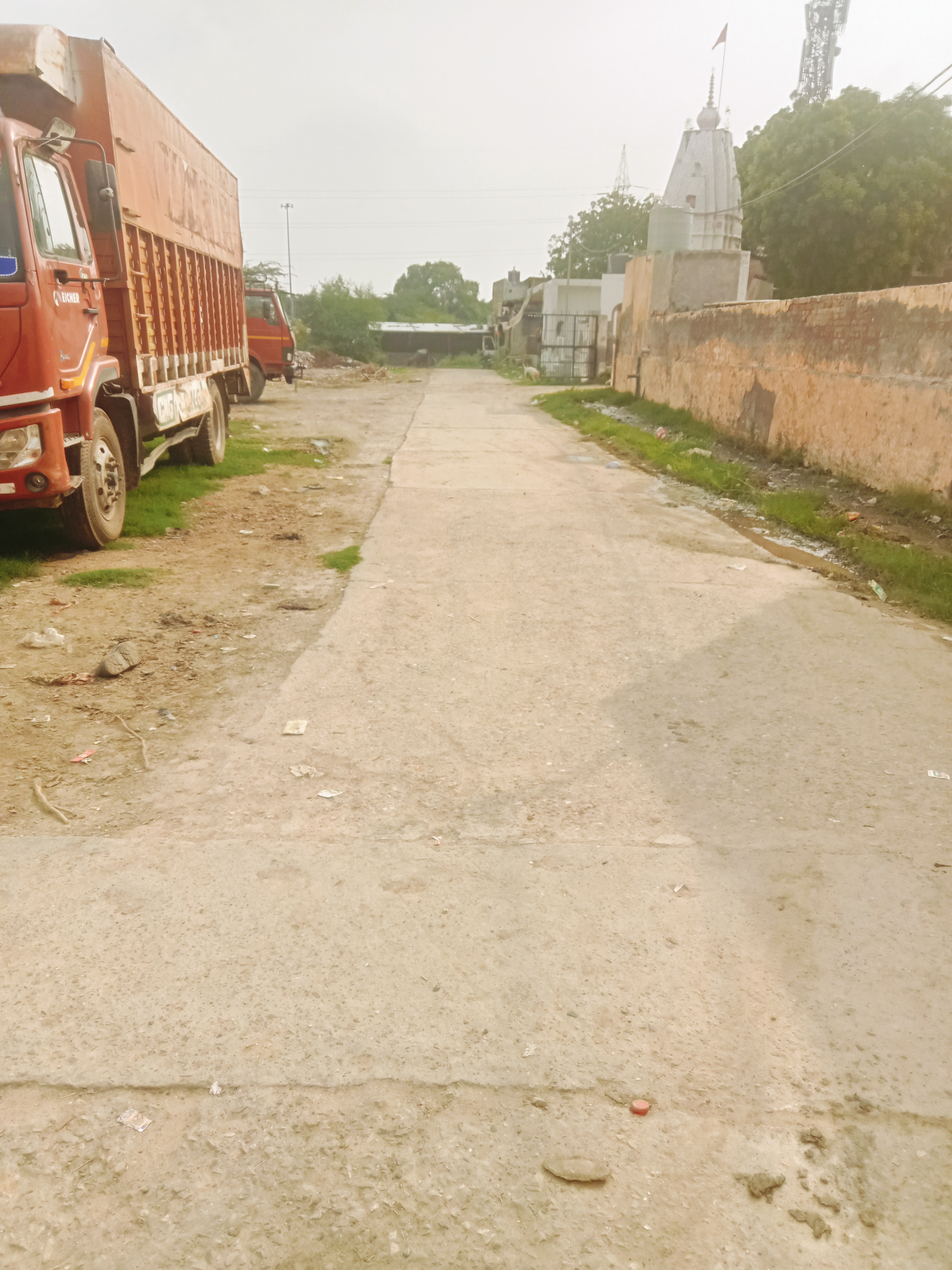 Plot For Sale in Kasna