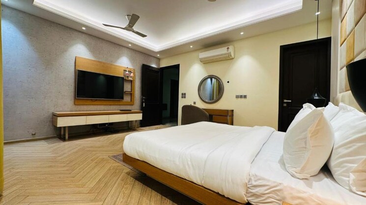 Bedroom, pamposh enclave 3 Bedroom 250 Sq.Yd. Builder Floor In Pamposh Enclave Delhi 8932954