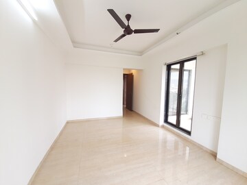 Room in 2 BHK Apartment at Je and Vee Vrindavan, Malad East – for Rent