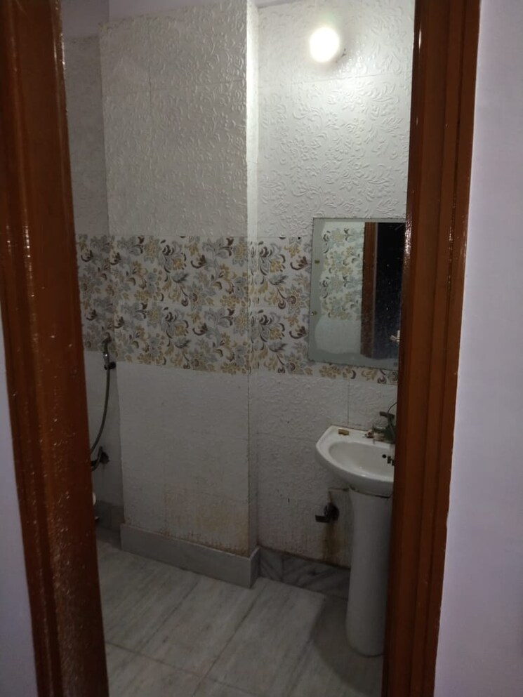 Bathroom, burari 2 Bedroom 585 Sq.Ft. Builder Floor In Burari Delhi 8932957