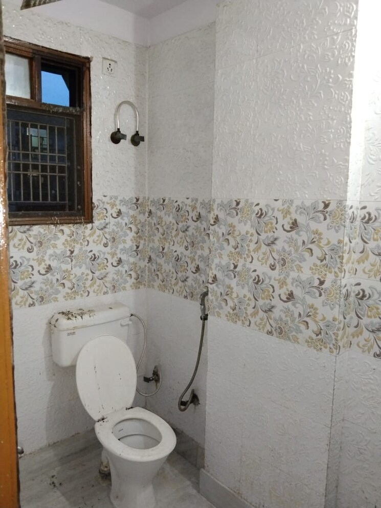 Bathroom, burari 2 Bedroom 585 Sq.Ft. Builder Floor In Burari Delhi 8932957