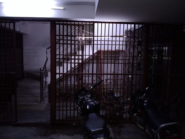  Parking, burari 2 Bedroom 585 Sq.Ft. Builder Floor In Burari Delhi 8932957