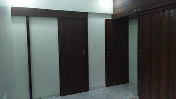 Room in 3 BHK Apartment at Ocean Gold, Prabhadevi – for Rent