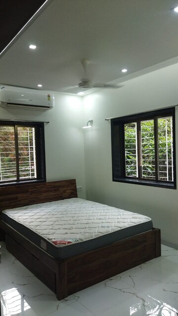 Bedroom in 3 BHK Apartment at Ocean Gold, Prabhadevi – for Rent