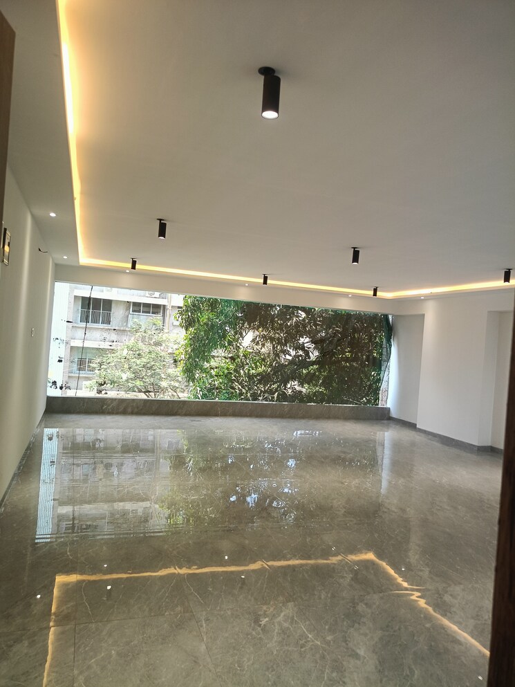 undefined, hm-101-boulverd Commercial Office Space 750 Sq.Ft. In Kandivali East Mumbai 8933072