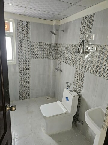 Bathroom in 4 BHK Apartment at Supertech Cape Town, Sector 74 – for Rent