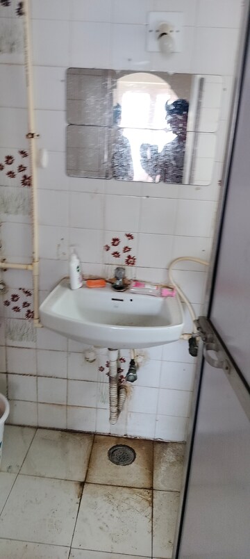 Bathroom in 1 BHK Apartment at Montana CHS, Andheri West – for Rent