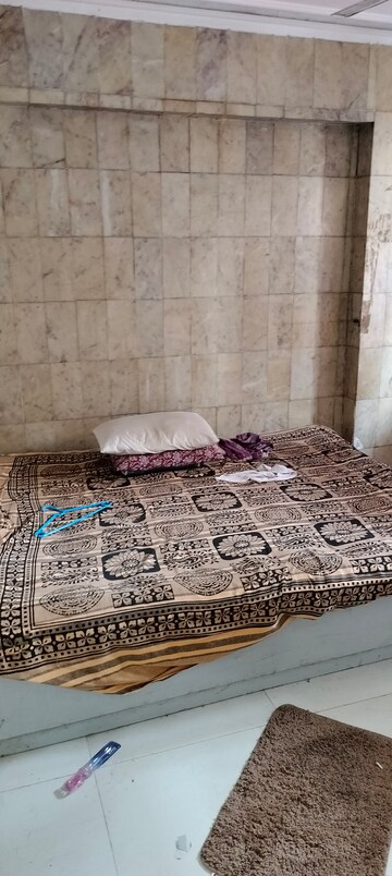 Bedroom in 1 BHK Apartment at Montana CHS, Andheri West – for Rent