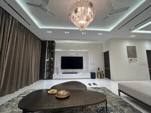 Master Bedroom in 4 BHK Villa at Tata Primanti Villas, Sector 72 – for Sale