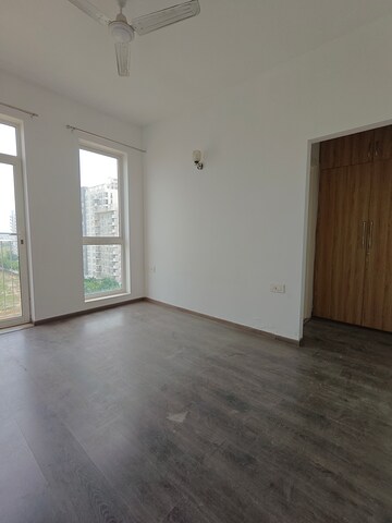 Room in 3 BHK Apartment at Ireo The Corridors, Sector 67a – for Rent