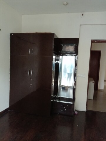 Room in 2 BHK Apartment at Sector 16c Greater Noida – for Rent