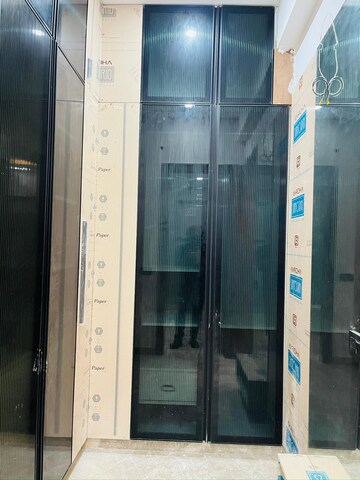 Building Lobby in 3 BHK Builder Floor at Super Mart 1, Sector 27 – for Rent