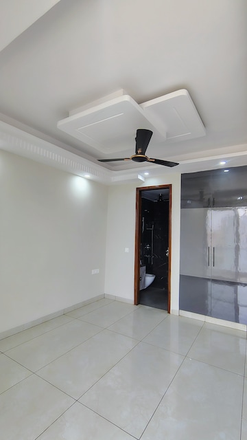 Building Lobby in 3 BHK Builder Floor at Sushant Lok 2, Sector 57 – for Rent