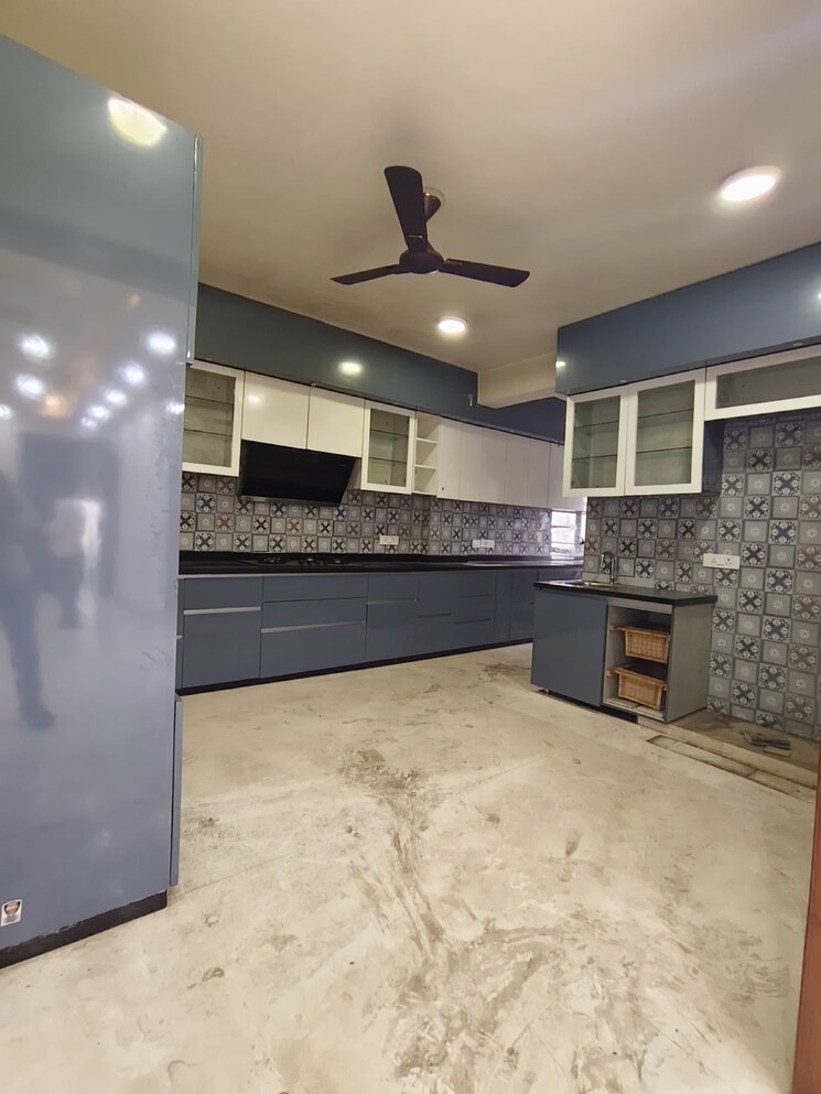 Kitchen, super-mart-1 5 Bedroom 502 Sq.Ft. Builder Floor In Sector 27 Gurgaon 8933389