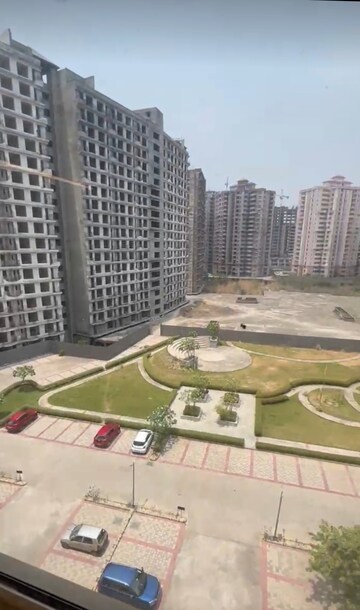 1 RK Apartment – Exterior View View at Logix Blossom Zest, Sector 143 - for Rent