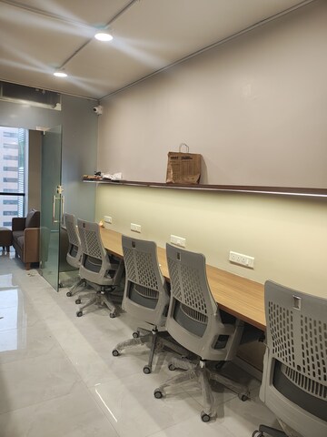  Office Space For Rent in Vaishnodevi Circle