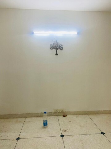 Room in 3 BHK Builder Floor at Auram Floor, South City 2 – for Rent