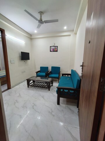 Master Bedroom in 2 BHK Builder Floor at The Grand, Sector 52 – for Rent