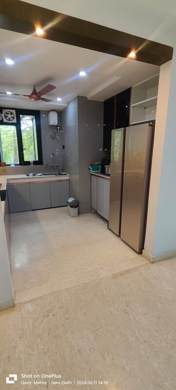 Room in 2 BHK Builder Floor at Malviya Nagar – for Rent