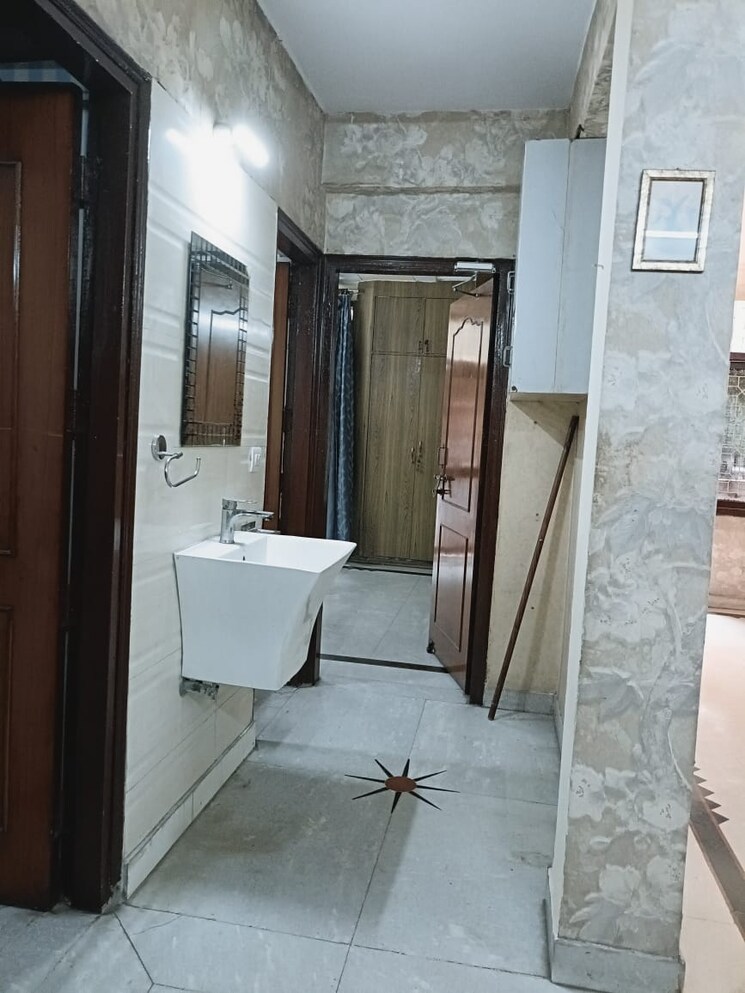 Bathroom, ip extension 3 Bedroom 1250 Sq.Ft. Apartment In Ip Extension Delhi 8933359