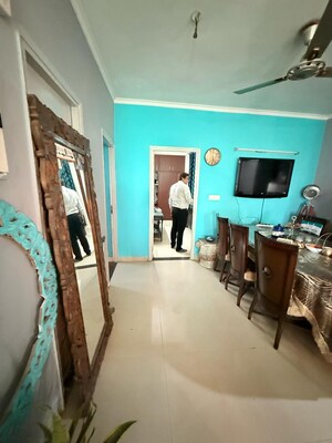 Parking in 3 BHK Builder Floor at Ansal Sushant Floors, Sushant Lok ii – for Sale