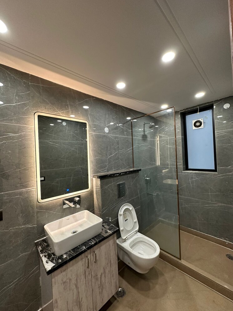 Master Bedroom, dlf-atria 3 Bedroom 1984 Sq.Ft. Builder Floor In Dlf Phase ii Gurgaon 8933361