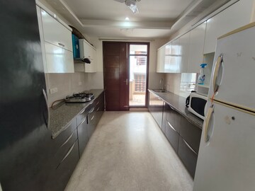 Kitchen in 3 BHK Builder Floor at Huda Staff Colony, Sector 46 – for Rent