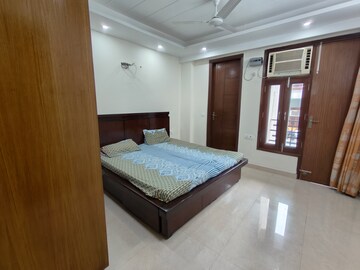 Bedroom in 3 BHK Builder Floor at Huda Staff Colony, Sector 46 – for Rent