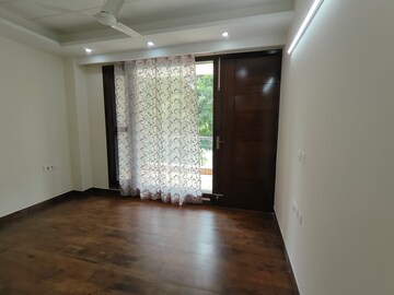 Room in 3 BHK Builder Floor at Huda Staff Colony, Sector 46 – for Rent