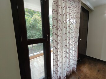 Balcony in 3 BHK Builder Floor at Huda Staff Colony, Sector 46 – for Rent