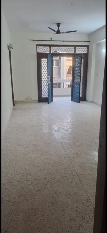 3 BHK Apartment For Sale in Paryatan Apartments, Vasundhara Enclave