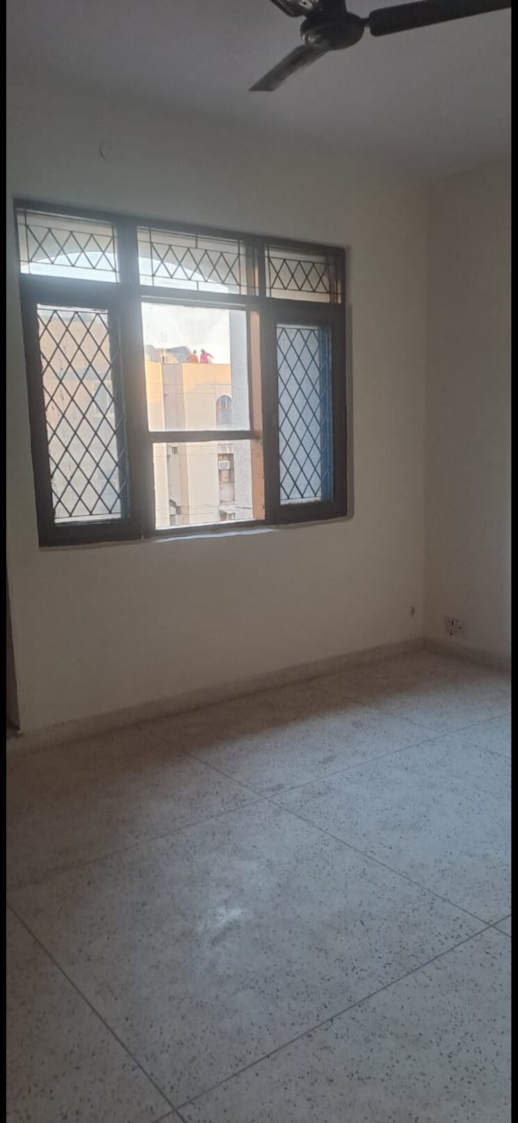 Room, paryatan-apartments 3 Bedroom 1400 Sq.Ft. Apartment In Vasundhara Enclave Delhi 8933382