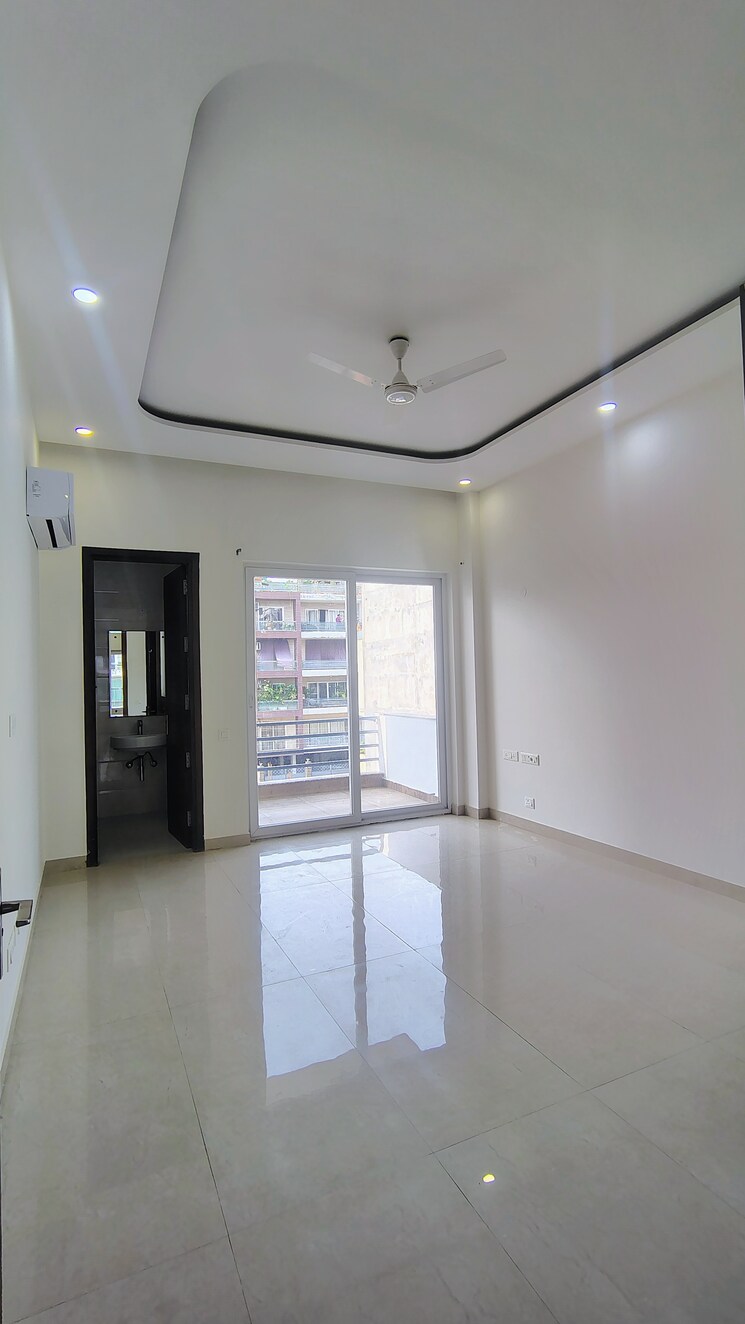 Room, hong-kong-bazaar 3.5 Bedroom 2700 Sq.Ft. Builder Floor In Sector 57 Gurgaon 8933388