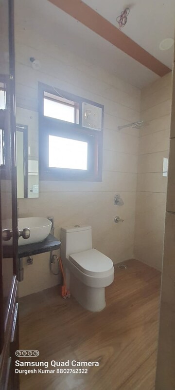 Master Bedroom in 4 BHK Builder Floor at Ardee City, Sector 52 – for Rent