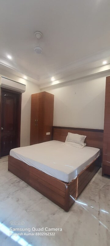 Bedroom in 4 BHK Builder Floor at Ardee City, Sector 52 – for Rent