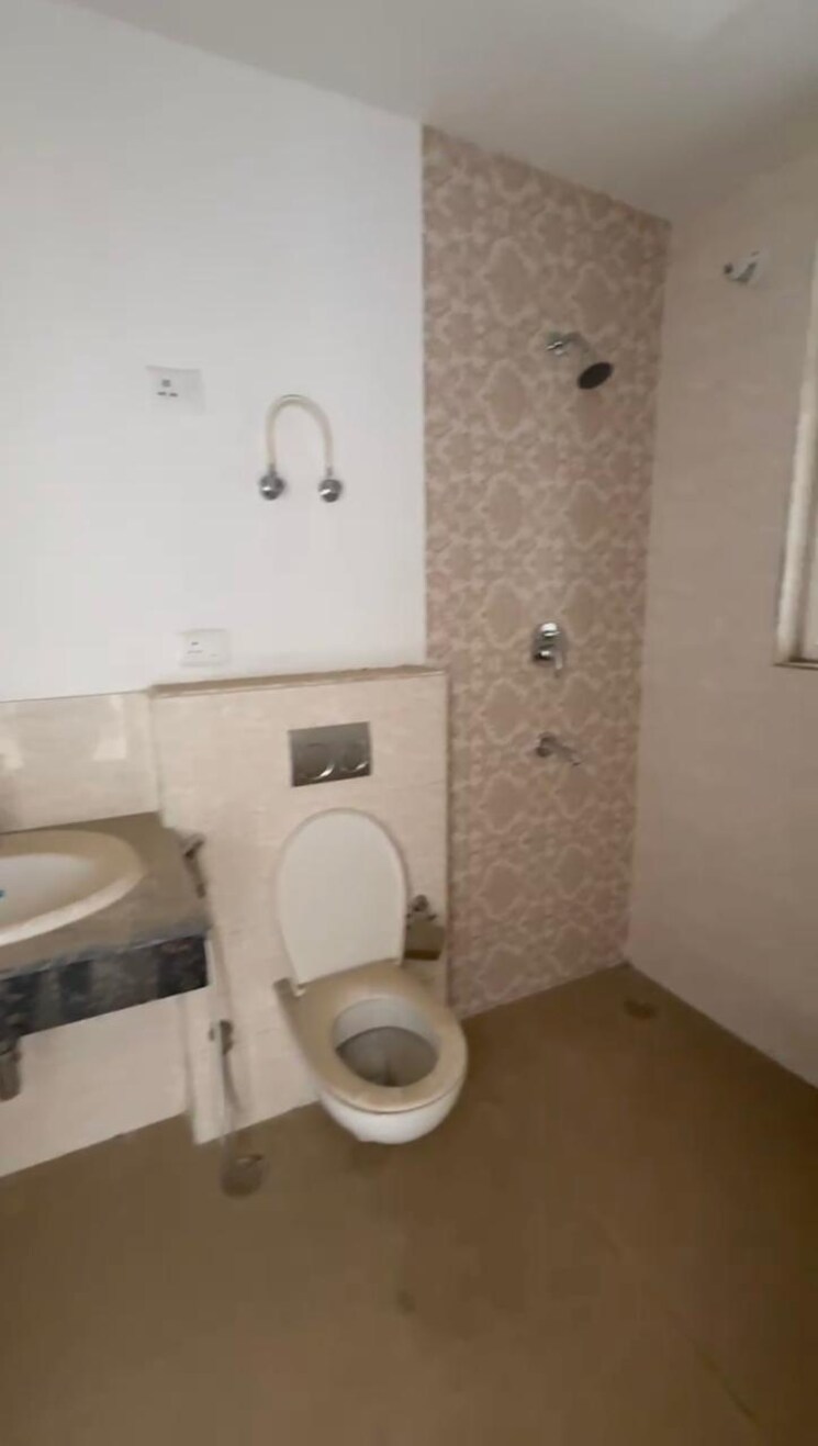Bathroom, ats-marigold 3 Bedroom 1750 Sq.Ft. Apartment In Sector 89a Gurgaon 8933327
