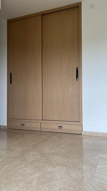 Bedroom in 2 BHK Apartment at Hiranandani Castle Rock, Powai – for Rent