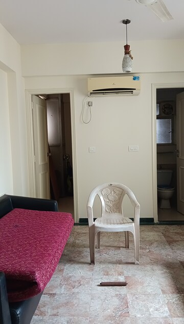 Bathroom in 2 BHK Apartment at Hiranandani Meadows, Manpada – for Rent