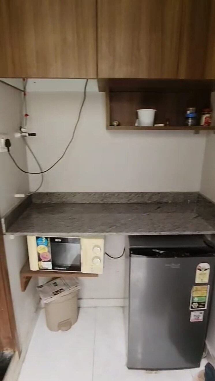 undefined, vaishnodevi circle Commercial Office Space 1000 Sq.Ft. In Vaishnodevi Circle Ahmedabad 8933446