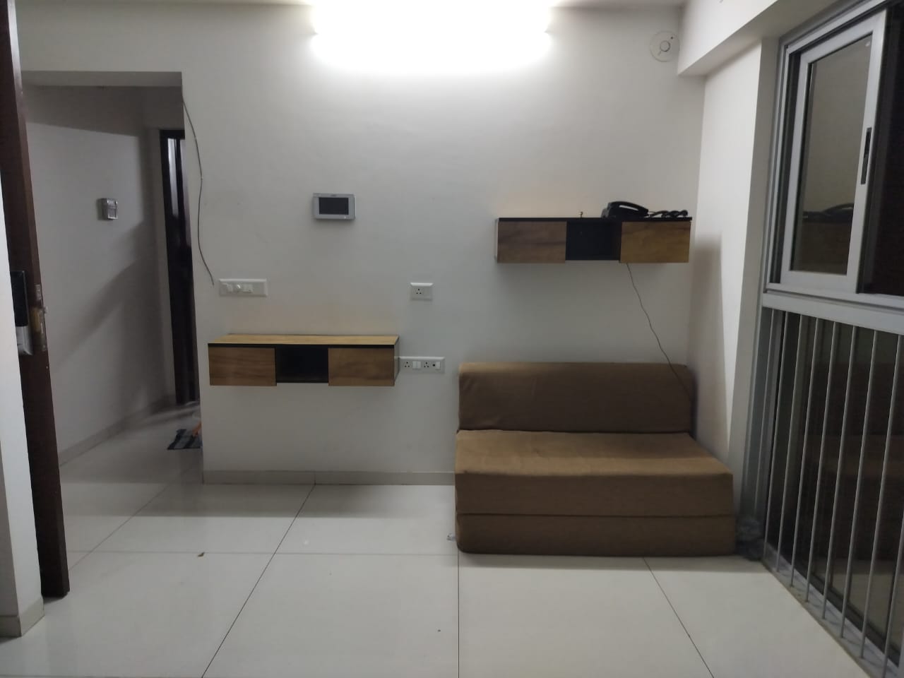 1 BHK Apartment For Rent in Amanora Adreno Towers