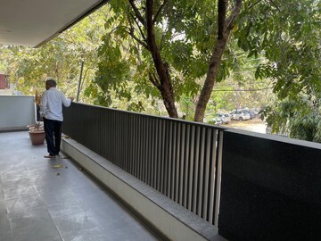 Balcony in 4 BHK Builder Floor at DLF Imperial Residences, Dlf Phase I – for Rent