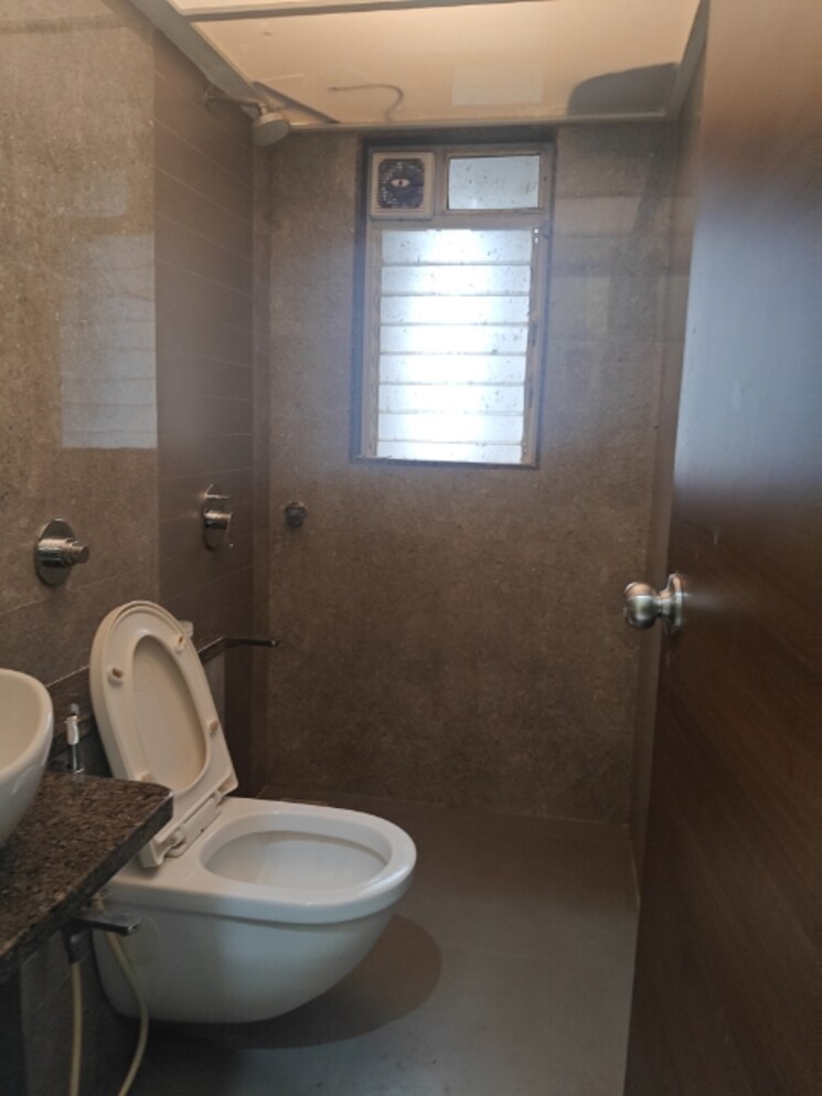 Bathroom, veena-serenity 2 Bedroom 631 Sq.Ft. Apartment In Chembur Mumbai 8933520