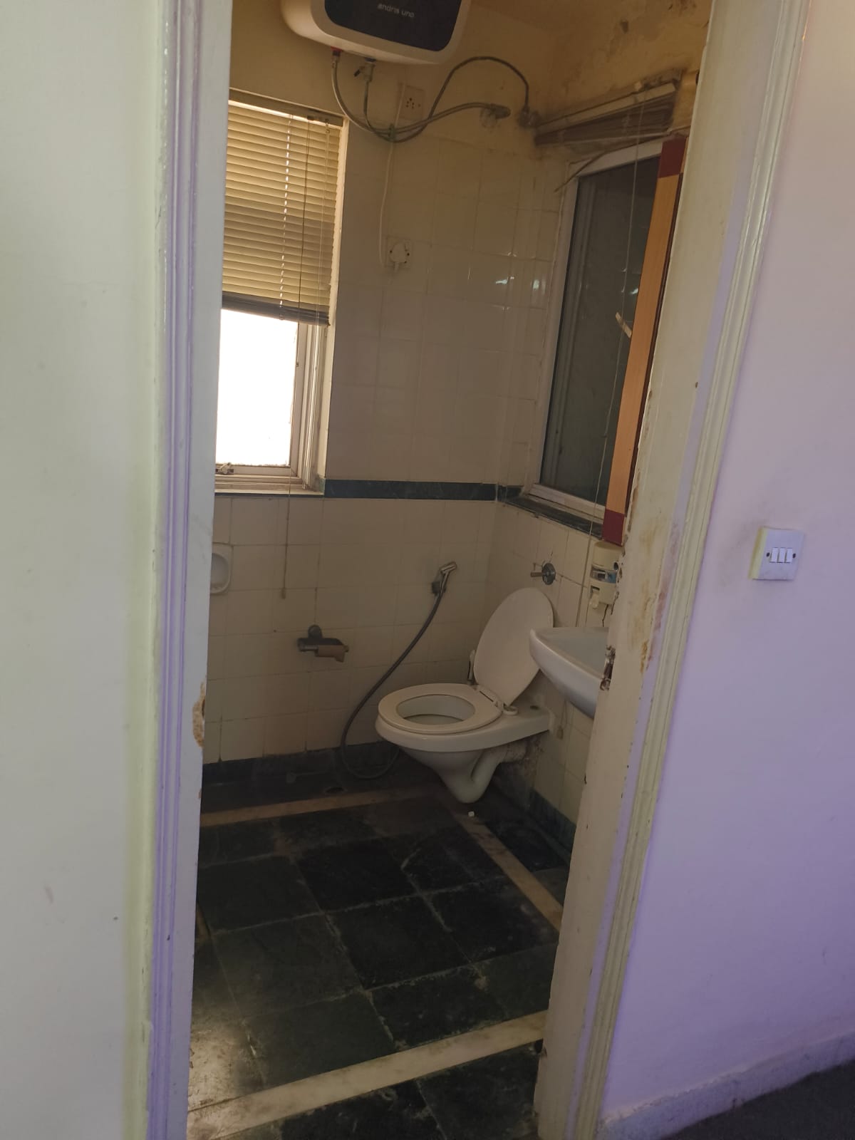 2 BHK + Pooja Room Apartment For Rent in DLF City Phase IV