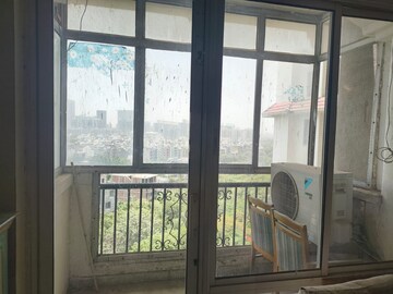 Room in 2 BHK Apartment at DLF City Phase IV, Dlf Phase iv – for Rent