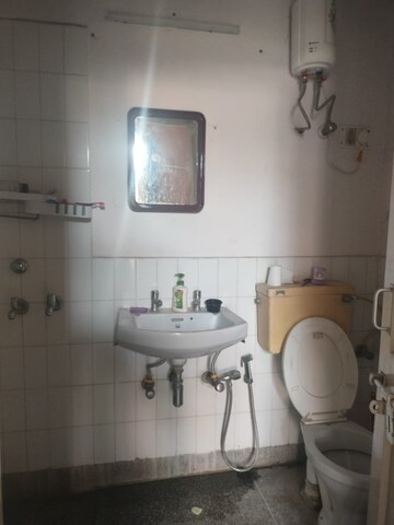 Master Bedroom in 3 BHK Apartment at Vijay Ratan Vihar, Sector 15 – for Sale