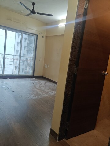 Room in 2 BHK Apartment at Veena Serenity, Chembur – for Rent