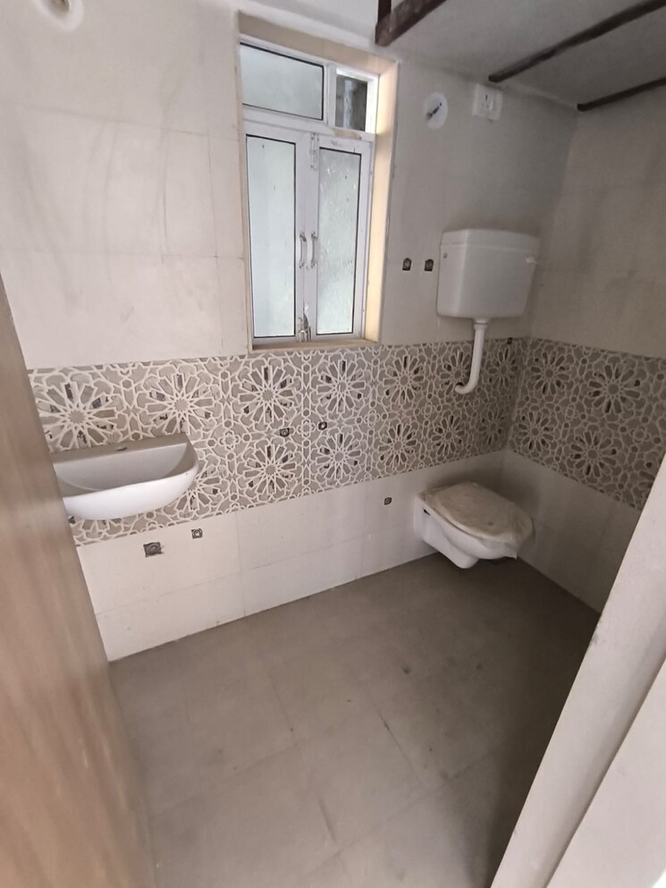 Bathroom, ravi-gaurav-crest 1 Bedroom 650 Sq.Ft. Apartment In Mira Road Thane 8933577