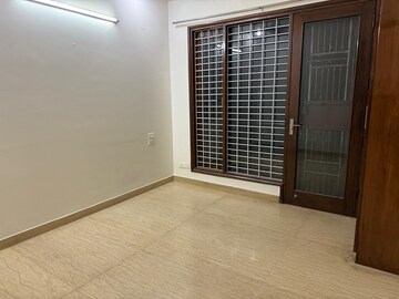 Room in 3 BHK Apartment at SS The Lilac, Sector 49 – for Rent