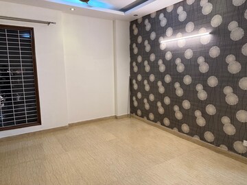 Room in 3 BHK Apartment at SS The Lilac, Sector 49 – for Rent